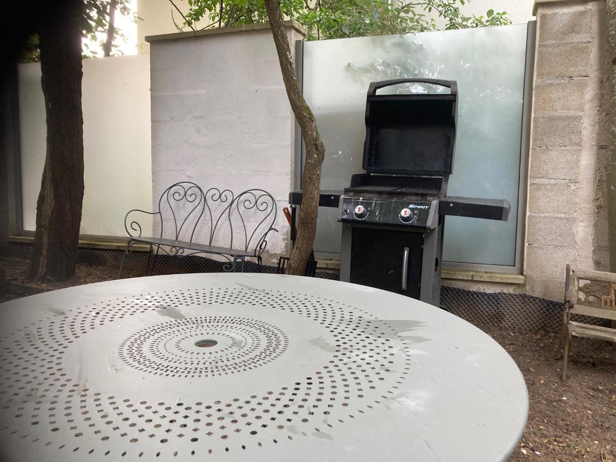 Sejour A La Chataigneraie Rueil-Malmaison Bagian luar foto